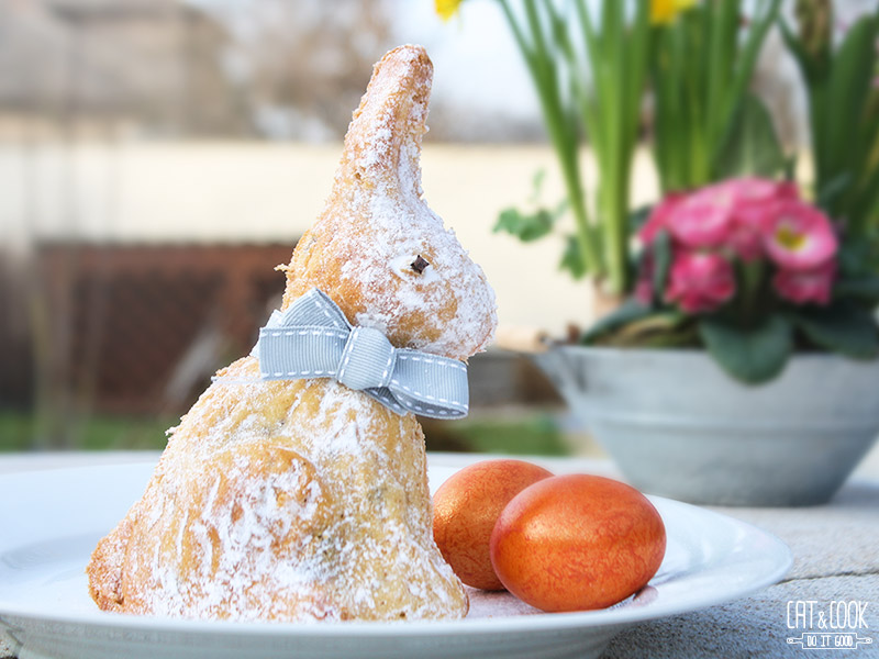 Tradiční máslový beránek (zajíček) s pravou vanilkou a ořechy
