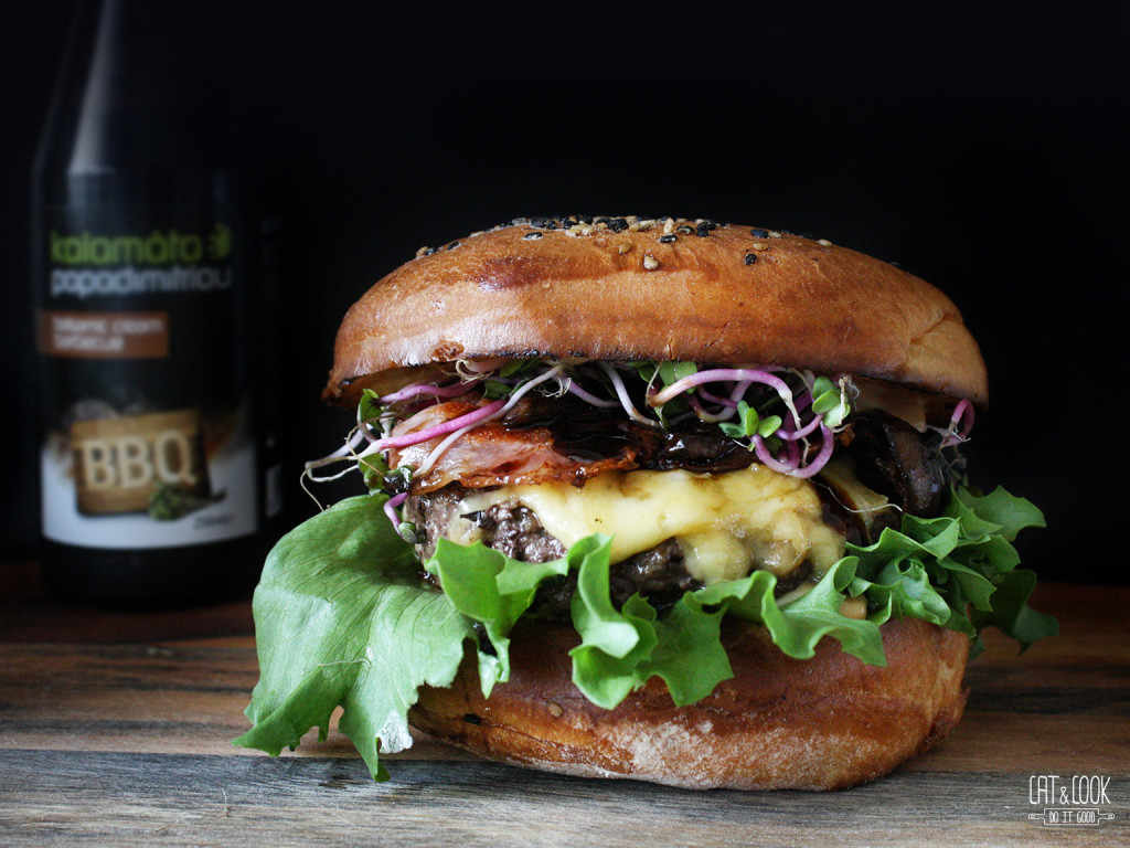 Výzva s Kalamáta Papadimitriou: Hovězí burger se slaninou a BBQ žampiony