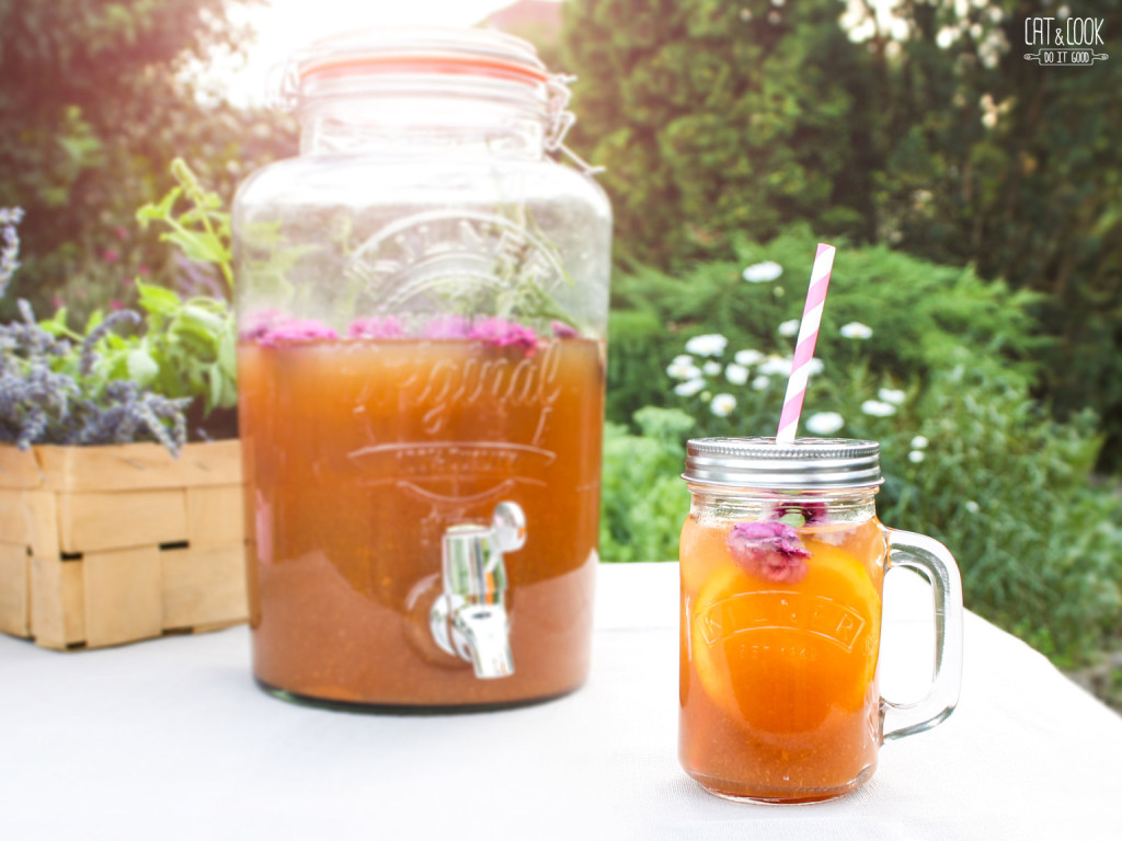 Meruňková limonáda s rozmarýnem