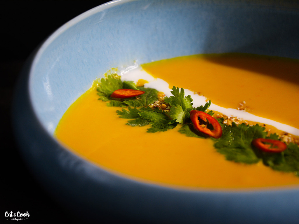 Polévka z dýně s kokosovým mlékem z M&S potravin