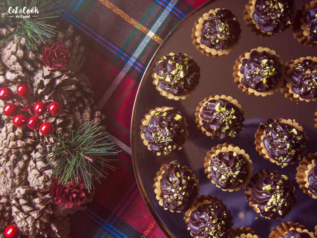 Košíčky se slaným karamelem a burákovým máslem