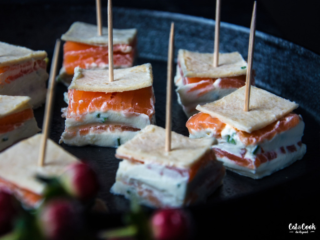 Jednohubky z uzeného lososa z M&S potravin