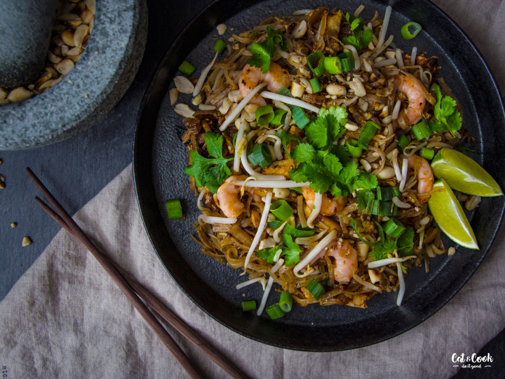 Nudle pad thai s krevetami