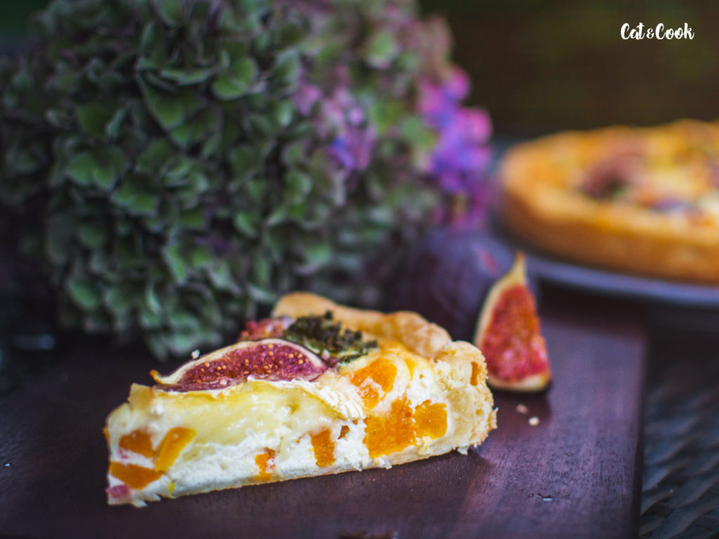 Slaný dýňový koláč s fíky a kadeřávkem