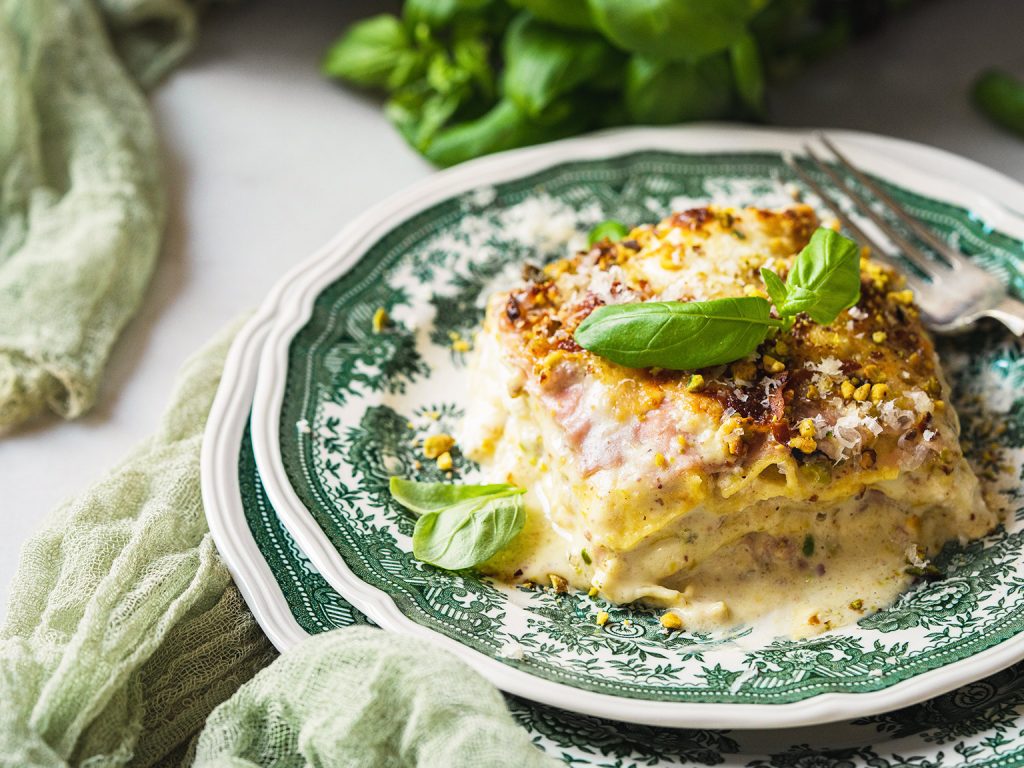 Lasagne s mortadelou a pistáciemi