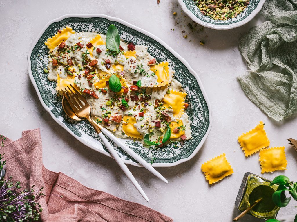 Ravioli se sýrovou náplní s pistáciemi