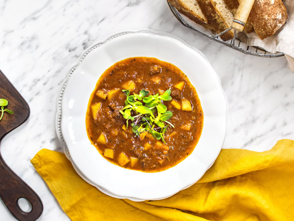 Gulášová polévka