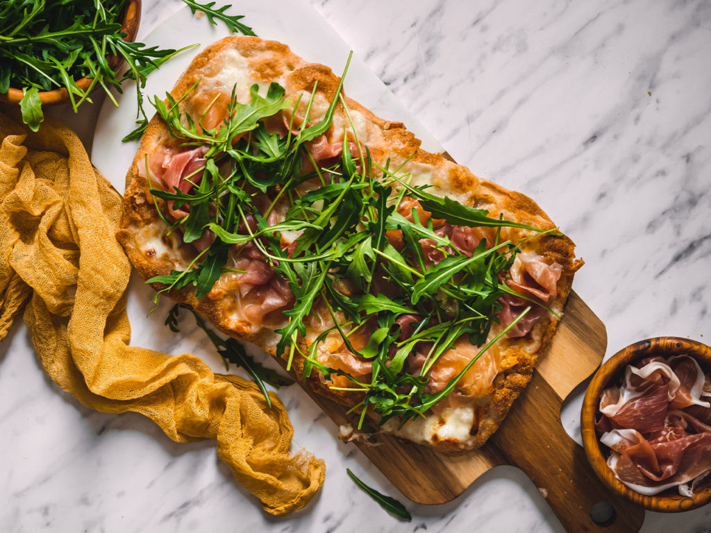 Pinsa s parmskou šunkou z Cortelazzi surovin